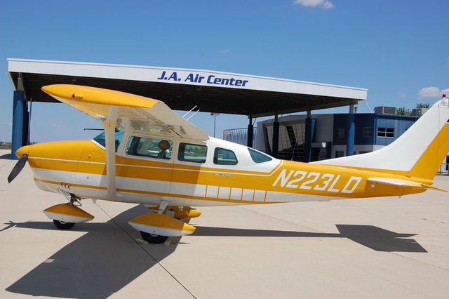 アナスタシア 1966 Cessna 206A | J.A.Air